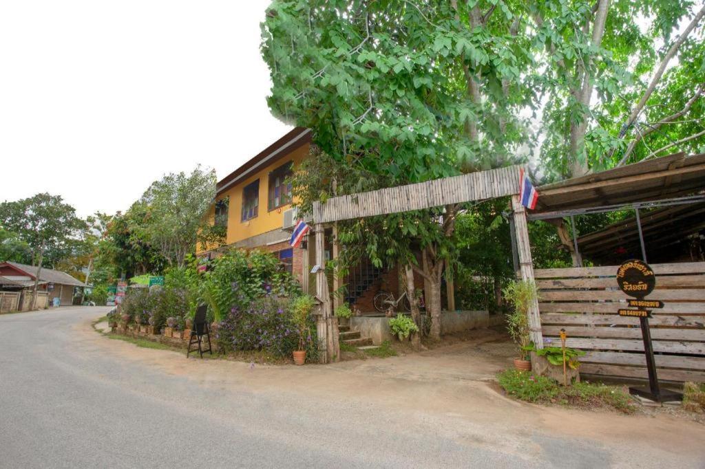 Hotel Oyo 1155 Bikers House And Enduro Tours Chiang Mai Extérieur photo